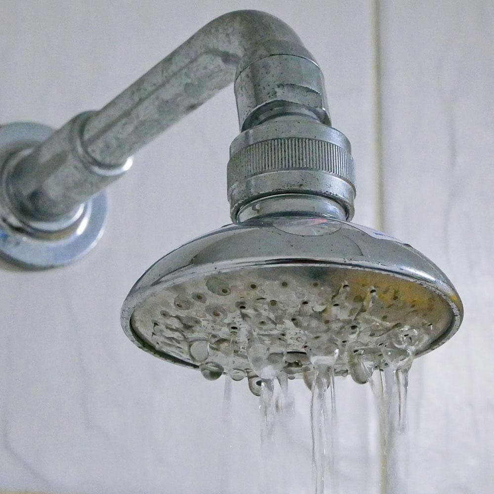 square__0002_low-pressure-shower